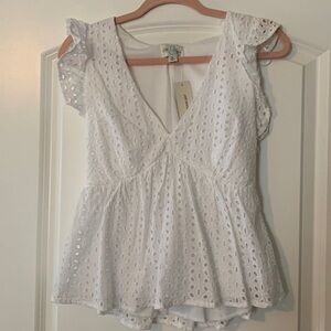 Francesca’s lacy white top - women’s Medium